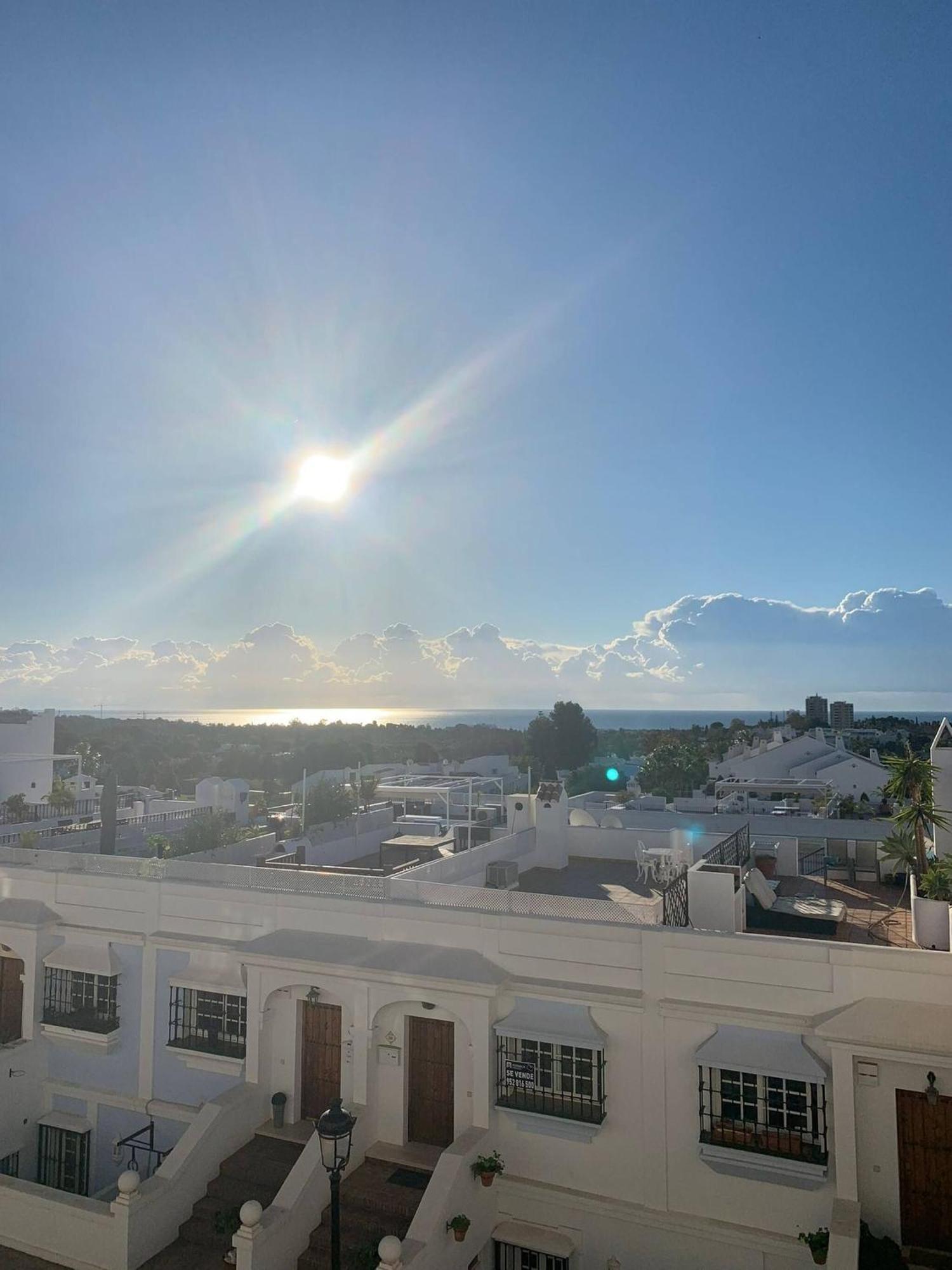 Luxury Townhouse Sea Views 10 Min From Puerto Banus Сasa de vacaciones Marbella