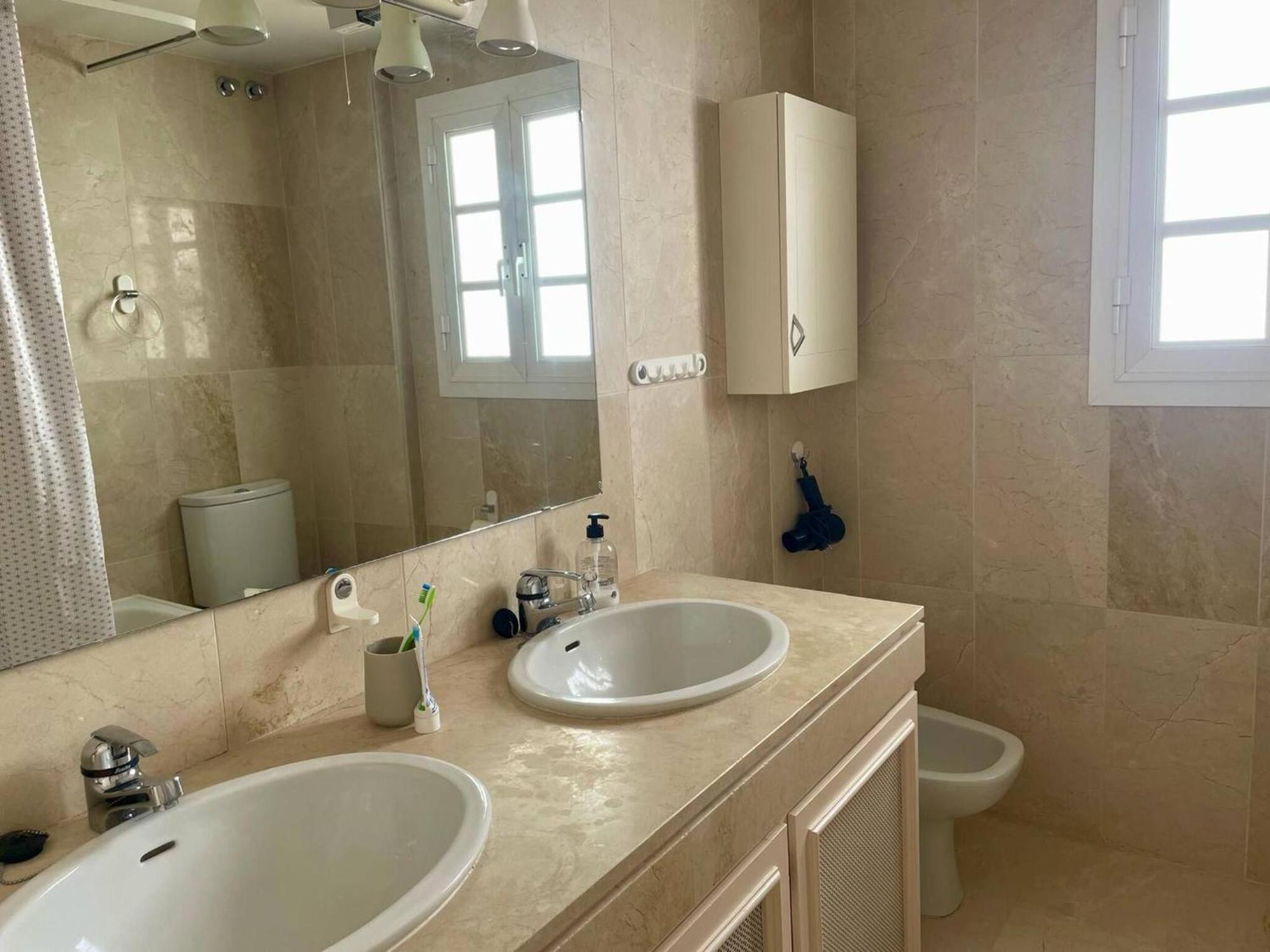 Сasa de vacaciones Luxury Townhouse Sea Views 10 Min From Puerto Banus